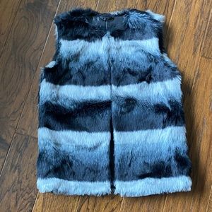 Glamsia Faux Fur Vest